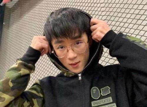 吃瓜爆料小王是谁啊,吃瓜爆料小王的真实身份大揭秘